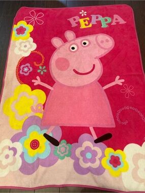 Peppa Pig Pink Kids Blanket retired